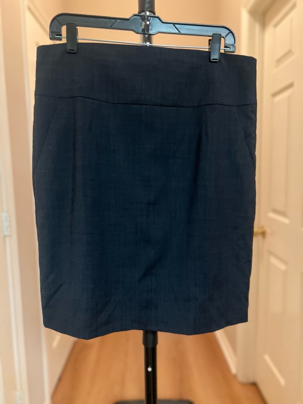 Banana Republic Navy Pencil Skirt - Sleek Office Staple